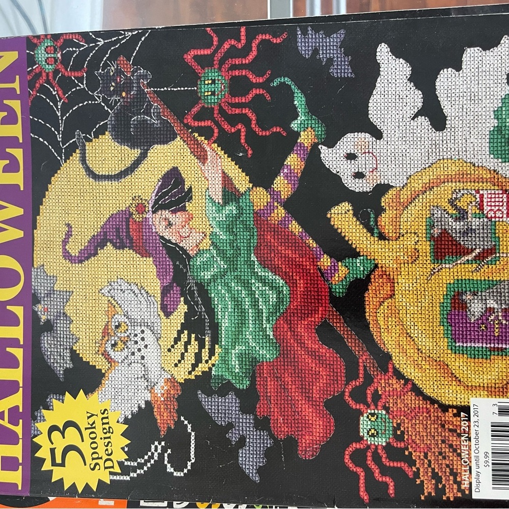 Lot of 3 Halloween-theme crafting magazines - Picture 4 of 8